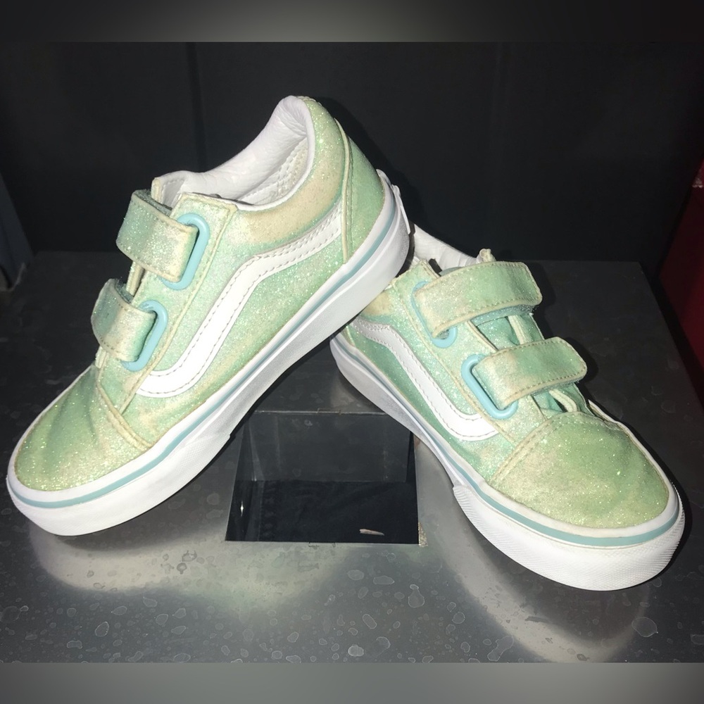 Kids Vans Shoes Size 12 (Toddler Girl)